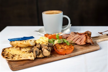2-FOODSPACE_Big-Breaky1.jpg